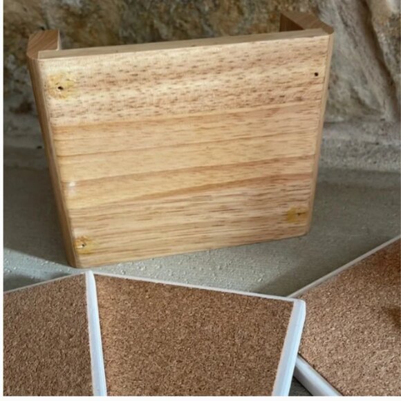 Set of 4 Football coasters and holder cork-back NEW, UNUSED - Picture 4 of 4